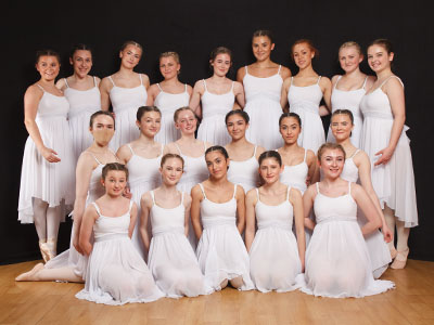 dance show group photography